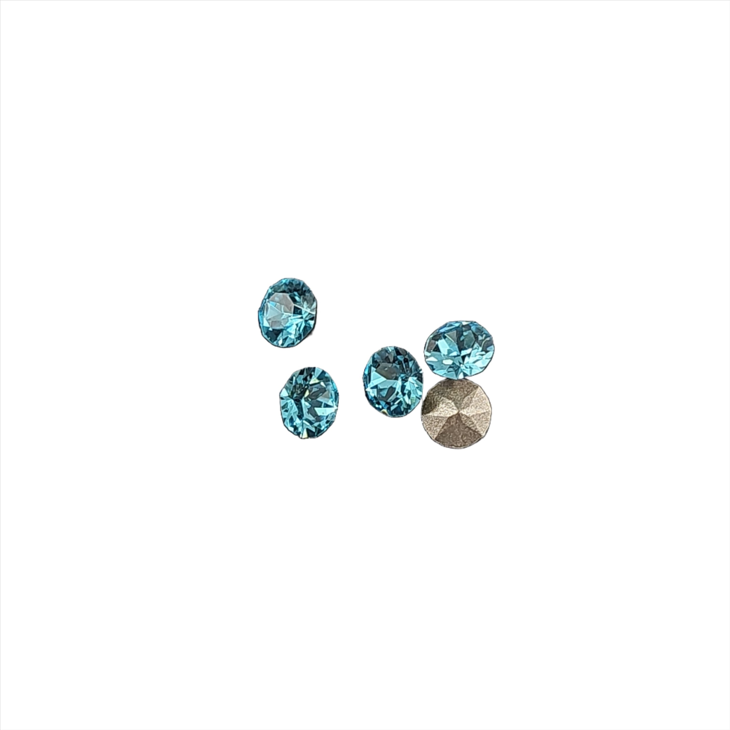 Swarovski Light Turquoise 4mm Xirius (1088) 5 pcs - Creata Beauty - Professional Beauty Products